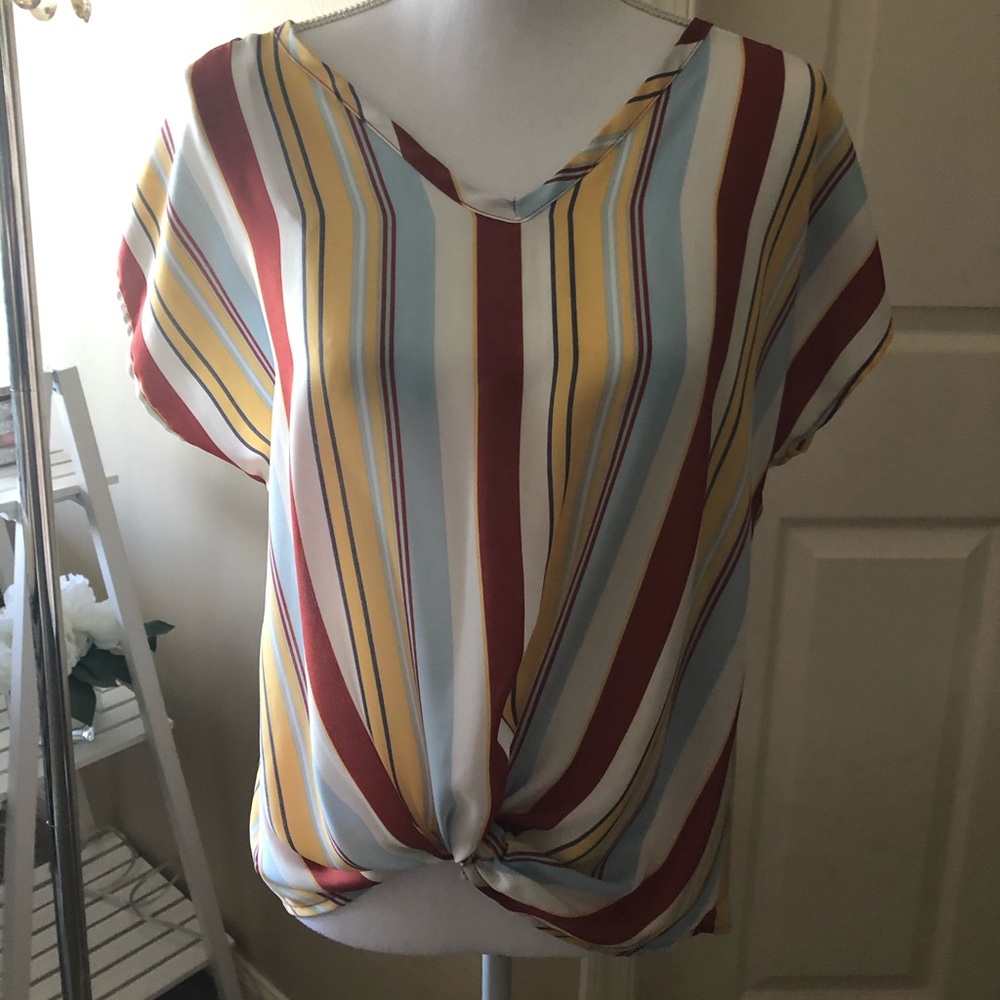 Short sleeve blouse